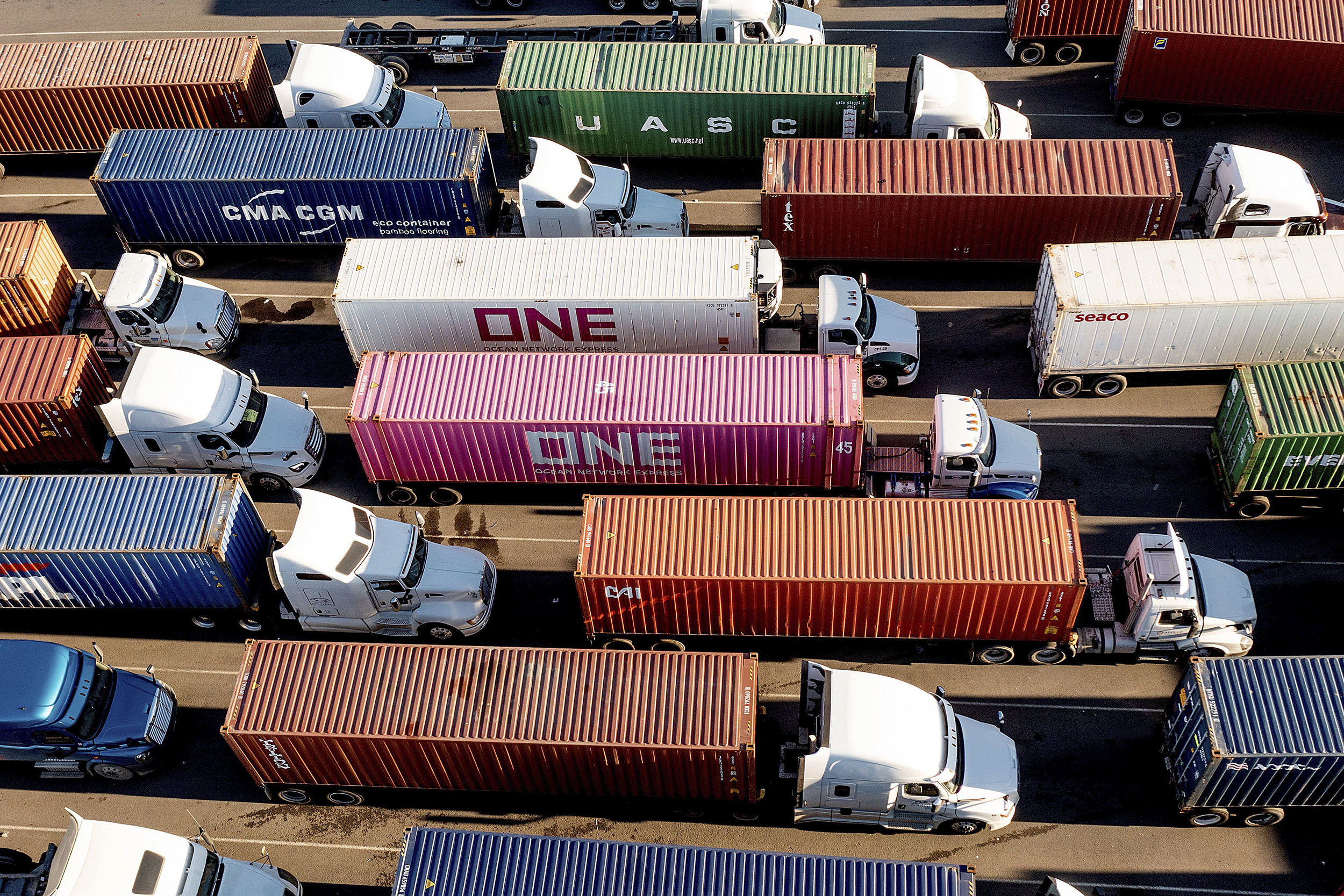 Shipping costs dip truckers face quiet start